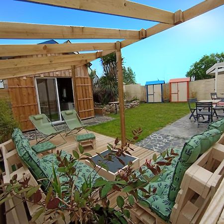 Dans Une Maison Familiale Avec Jardin A 800M De La Plage Bréville-sur-Mer Extérieur photo